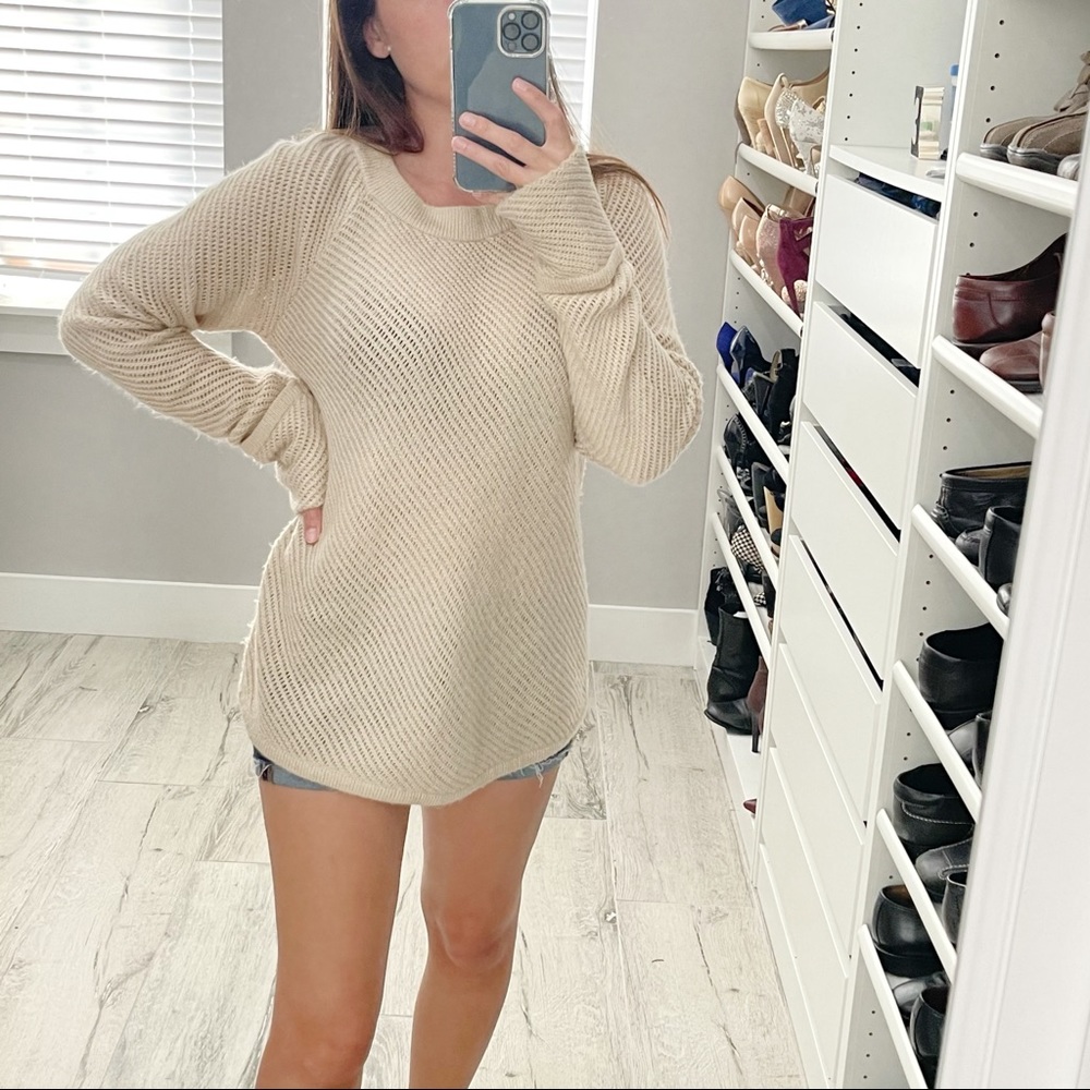 Neiman Marcus Beige Knit Sweater
